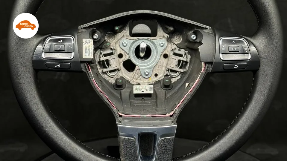 Перетяжка руля черной кожей для Volkswagen